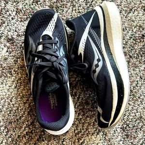 ENDORPHIN PRO 2 Wore only to work, carbon fiber plate. Great shoe